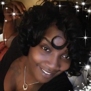 Meet your Posher, Ebony